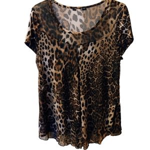 Women's Leopard Print Blouse with Center Dart Size XL.